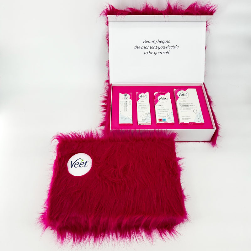 Veet Geschenkbox mit Kunstfell Bezug Veet Geschenkbox mit Kunstfell Bezug