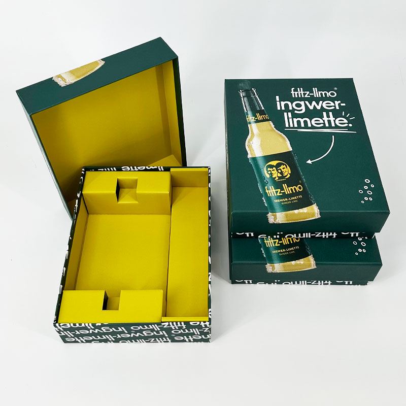 Stülpdeckelkarton mit Einsatz für Flasche und Zubehör